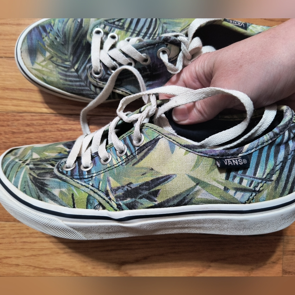 3/$10⭐ Vans Green Floral Lowtop Sneakers, Women's Size 6 - Picture 9 of 12